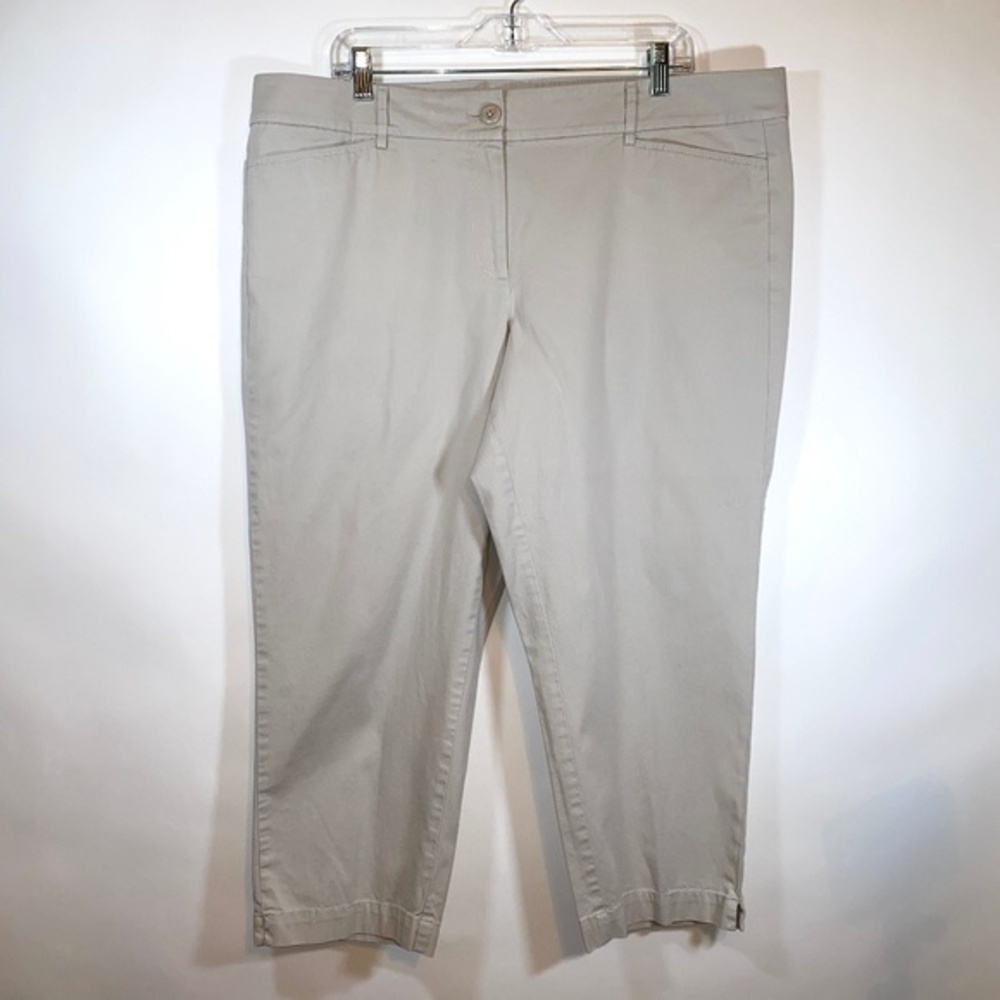 Ann Taylor Loft Original Crop Khaki pants 16